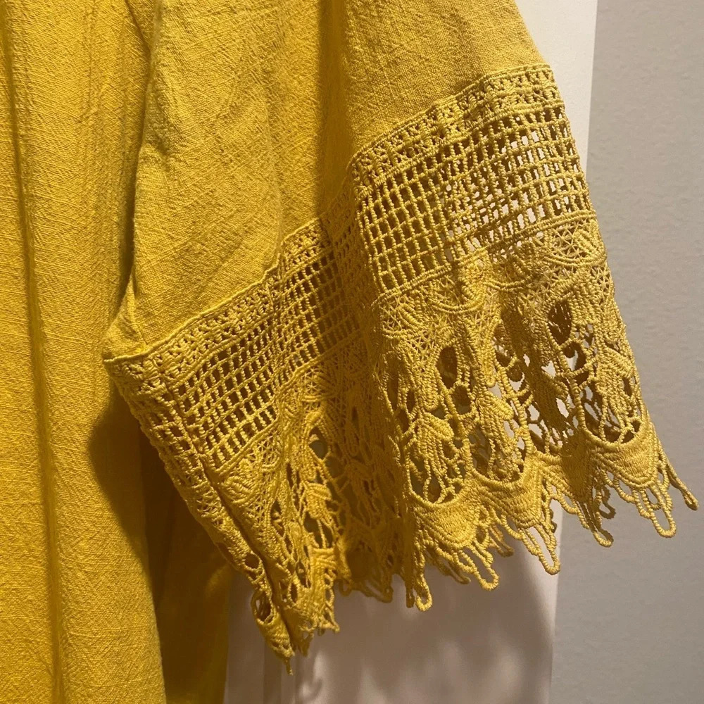 Umgee boutique a-line straight dress mustard yellow gold lacy crocheted sleeve - Picture 4 of 8